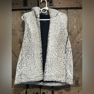 Coffeeshop Medium Hooded Vest
